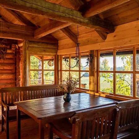 Chalet Perinnehirsitalo